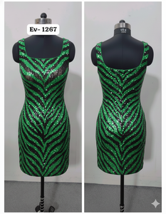 Robe de soirée longue de luxe pour femme, col licou, bretelles spaghetti, longueur thé, ornée de perles et de chaînes à pampilles - Product Image 5