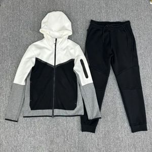 Ensemble de survêtement technique pour homme de marque en gros, 100% coton, tissu respirant, ensemble de course avec survêtement en polaire noir pour l'hiver. - Product Image 2