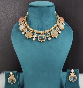 Collier de qualité supérieure avec de magnifiques boucles d'oreilles, design unique et tendance, inspiré de Sabyasachi, parfait pour les mariages, les soirées - Product Image 4