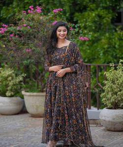 Modeste XXL Textile Vêtement Attrayant Broderie Travail Robe Dupatta Manches Longues Casual Festival Porter Prier Utilisation Prix de Gros - Product Image 6