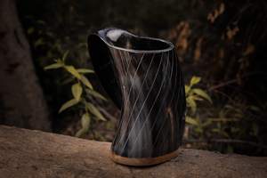Mug à eau artisanal en corne de buffle pour une vie éco-responsable, corne de buffle polie de style viking, à thème animalier - Product Image 4