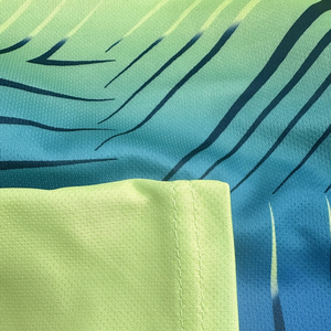 เสื้อฟุตบอลออกแบบได้ตามต้องการเสื้อฟุตบอลคอกลมตัดอัตโนมัติพร้อมลวดลายเรขาคณิตสำหรับแฟนฟุตบอล - Product Image 3