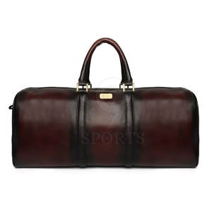 Sac de sport imperméable avec compartiment à chaussures pour les voyages et les aventures en plein air - Product Image 1