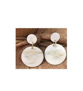 Boucles d'oreilles en corne naturelle, look traditionnel, vente en gros, boucles d'oreilles en corne naturelle de haute qualité, boucles d'oreilles en corne de buffle, prix de gros - Product Image 3