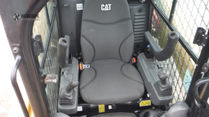 Chargeuse sur pneus CAT 242D3 262D3 2021, 74 CV, à levage vertical, diesel, à vendre - Product Image 5