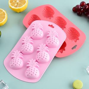 Nouveaux moules à glace en silicone pour fruits - Formes fraise, pastèque, ananas - Congélation rapide et démoulage facile - Product Image 4