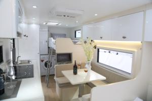 OBM in the U.S.: Family <b>Travel</b> <b>Trailer</b> for Semi-Off Road Camping Made in Fiberglass Material and with Shower Room - Product Image 3