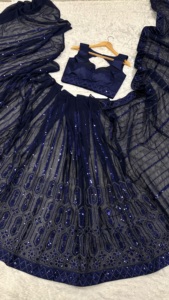 Sari en Georgette de Soie Élégant, Longueur Ras du Sol, Bleu Radiant, Broderie Raffinée de Fil à Paillettes pour un Style de Fête Lumineux et Gracieux - Product Image 5