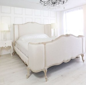 Lit king-size français style classique en bois de mahogany massif - Meubles en bois antique fabriqués à la main à Jepara en Indonésie - Product Image 6