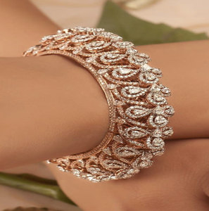 Bracelets en laiton exquis faits à la main avec des perles et des détails en rubis. Haute qualité. Disponible à prix de gros. - Product Image 6