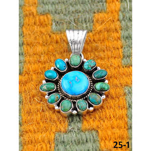 Pendentif Turquoise Fait Main du Sud-Ouest, Émeraude de la Vallée avec Sertissage à la Française en Argent Sterling, Breloques Taille Émeraude - Product Image 2