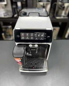 เครื่องชงกาแฟเอสเพรสโซ่อัตโนมัติเต็มรูปแบบ พร้อมเครื่องทำฟองนม LatteGo สีดำ แบบเสียบปลั๊กใช้งานได้ทันที ทำความสะอาดง่าย - Product Image 3