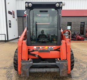 Minicargadora Kubota SSV65 2025-Cargador compacto de elevación vertical de 65 HP para construcción y agricultura - Product Image 1