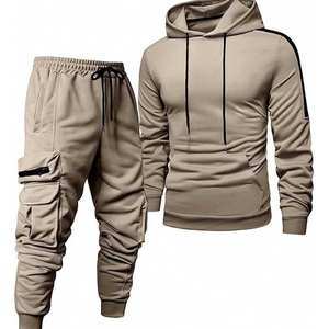 Chándales Transpirables para Adultos, Chándal Deportivo de Alta Calidad Hecho en Pakistán, Cómodo Chándal para Hombre - Product Image 1