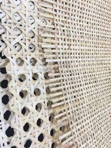 Rouleau de sangle en rotin hexagonal vietnamien, rouleau de matière première en rouleau de rotin en plastique pour meubles, canne en rotin semi blanchie naturelle - Product Image 2