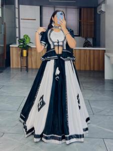 Último diseñador algodón impreso espejo trabajo Lehenga Choli por Fab Zone - Product Image 3