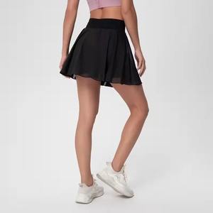 Vente en gros de mini jupe de tennis décontractée en coton pour le sport, jupe de pickleball légère et unie avec poches pour téléphone - Product Image 6