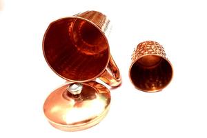 เหยือกทองแดงเคลือบแลคเกอร์ดีไซน์เนอร์ พร้อมฝาทองเหลือง สวยงามมีสไตล์ เหมาะสำหรับเสิร์ฟกาแฟและชา - Product Image 5