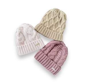 Gorro de punto/La máxima comodidad y estilo de invierno diseñado para el calor y la elegancia en climas fríos - Product Image 4