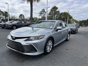 Toyota Camry LE 2023 Usado en Buen Estado - Product Image 2