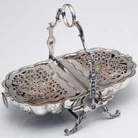 Boîte à biscuits pliante en argent plaqué antique, design Art Déco coquille Saint-Jacques gravée, chauffe-biscuits isolé et cuiseur vapeur