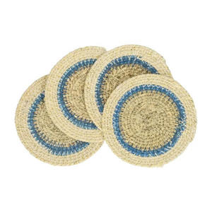 แผ่นรองแก้วลายเกลียวสีสันสดใสและสีเบจ ทำจากหญ้าทะเล ทอมือจากเส้นใยธรรมชาติ สำหรับรองแก้วกาแฟ ชา และป้องกันแก้วมัค รับผลิตแบบ OEM ODM ขายส่ง - Product Image 5