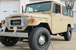 1982 Toy-Ota Land crui-Ser FJ45 troopy เหล้าองุ่น4.2L ดีเซลรถกระบะยาง R18เกียร์ธรรมดาพวงมาลัยซ้ายผ้าเบา - Product Image 4