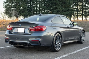 BMW M4 Coupé 2018 con Paquete de Competición - Product Image 4