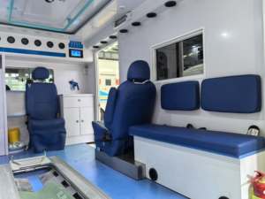 Used Medical <b>Ambulance</b> Vehicle Customization Supported for Emergency Transportation Negative Pressure Type - Product Image 4