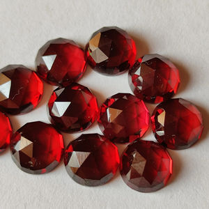 Vente en gros de pierres de grenat rouge à facettes de qualité AAA 10mm Quartz semi-précieux naturel taille rose gemmes semi-précieuses - Product Image 1