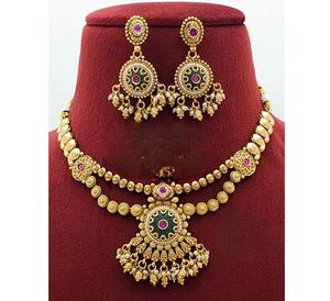 Elegante Juego de Collar de Doble Capa con Acabado Dorado de Primera Calidad con Aretes para Bodas, Colección para Mujer - Product Image 1