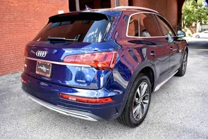 (W & T) โปรโมชั่นใช้2021 audl Q5 4dr Prestige SUV AWD W45 TFSI (2.0L 4cyl Turbo) METALLIC Blue SUV มือสอง - Product Image 3