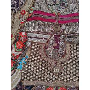 Tapiz Indio de Pared con Diseño de Patchwork Textil Estilo Banjara, Arte con Cuentas, Patchwork Único con Bordado - Product Image 2