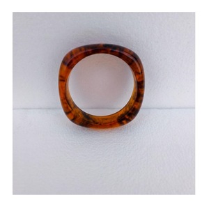 Brazaletes de Resina Modernos de la Mejor Calidad con Diseños Únicos y Ajuste Cómodo para Accesorios de Moda y Tiendas Minoristas de la India - Product Image 4