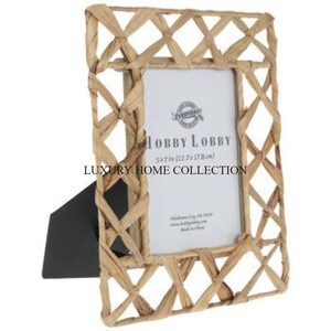Leather Photo <b>Frame</b> with High-quality Finished and Modern Design Ideal for Framing Special <b>Memories</b> or Cherished Photographs - Product Image 6