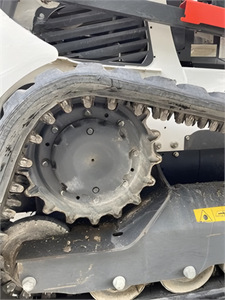 Cargadora Compacta BOBCAT T770 2023 de Alta Eficiencia con Motor Diésel EPA, Orugas, Rodamientos y Bomba para Movimiento de Tierras - Product Image 5