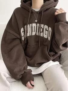 เสื้อฮู้ดดี้ผู้ชายแบบใหม่ ผ้าฝ้าย 100% ปักลาย  ทรงโอเวอร์ไซส์  แบบเรียบ  ปักลายเรียบๆ  ผ้าฟลีซสำหรับฤดูหนาว - Product Image 4