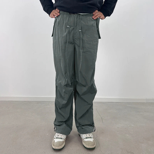 Veste coupe-vent unisexe en nylon sergé de coton, grammage lourd, coupe régulière, pantalon coupe-vent à jambe large en nylon, coupe régulière - Product Image 2