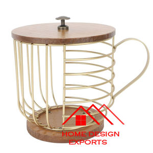 Porte-ustensiles en fil de fer plaqué or à vente chaude avec base en métal et couvercle en bois, bouton en métal sur le dessus - Product Image 1