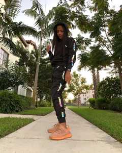 Chándal de mujer a precio barato, superventas 2025, logotipo personalizado, Fitness, correr, transpirable, sostenible, chándales para mujer, OEM - Product Image 6