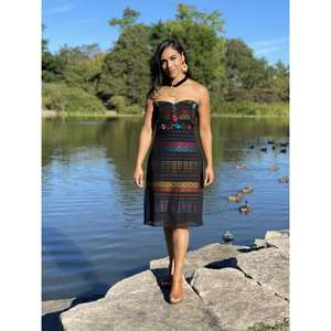 Robe d'été blanche sans bretelles pour femmes avec broderie florale colorée, robe midi décontractée pour la plage et les vacances - Product Image 3