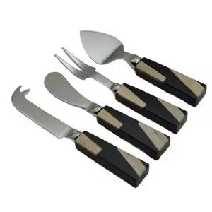 Juego de servidores de queso de acero inoxidable hechos a mano con mango de hoja negra, elegante accesorio de cocina - Product Image 3