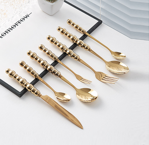 Ensembles de couverts en laiton sur mesure Cuillères en laiton fourchette et couteaux en finition or Nouveau design adapté au mariage à la maison. - Product Image 1