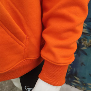 เสื้อกันหนาวมีฮู้ดสำหรับผู้ชายผ้าคอตตอน100% 4500 PLUS GSM พิมพ์ลายซิลิโคนมันวาวระบายอากาศได้ดีขนแกะสีพื้น - Product Image 4