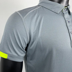 Vente en gros de nouveaux polos personnalisés haute performance avec logo personnalisé pour la course et le golf, polos en polyester à coupe sèche pour hommes - Product Image 2