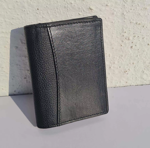 NEXXGEN Cartera Compacta de Cuero PU de Alta Calidad con Bloqueo RFID para Tarjetas de Crédito, Diseño Bifold, Logotipo Personalizado, Unisex, Elegante y Segura, 4 en 1 - Product Image 1