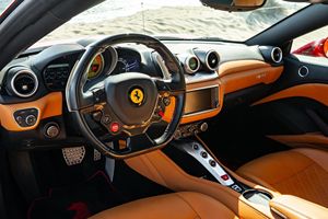 Offre exceptionnelle : Ferrari California T 2017, prête à être expédiée - Product Image 2