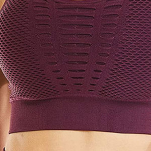 Ensemble de yoga respirant et durable avec soutien-gorge à col montant, pantalon, hauts - Logo personnalisé sur le devant, leggings de course solides, shorts - Product Image 6