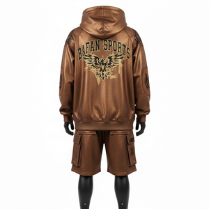 Ensemble court à capuche en molleton de coton et polyester pour homme, marron bronze, avec empiècements cargo et logo brodé - Product Image 2