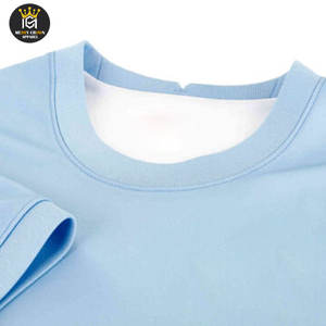 Camiseta de fútbol fabricada profesional Material duradero Jersey de fútbol antiarrugas hecho de poliéster - Product Image 5